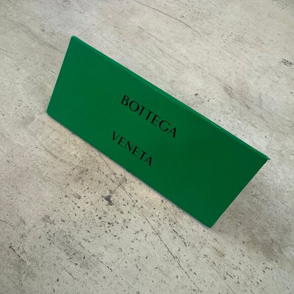 Bottega Veneta Gold Cat-Eye Sunglasses – Worn Once, Authentic, Box & Cards - Picture 7 of 8